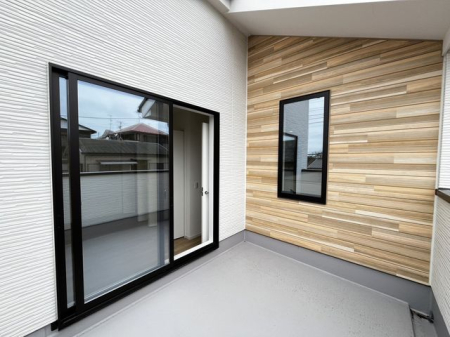 ��t���s��s�k����4���ڂ̐V�z��ˌ��Ẵo���R�j�[