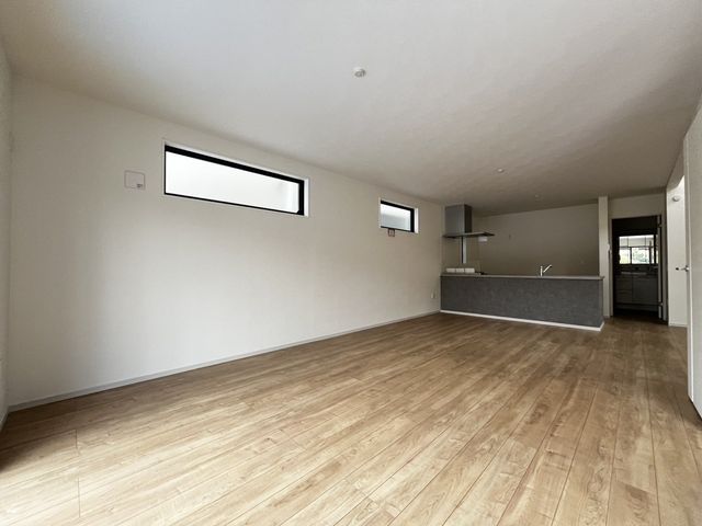 ��t���s��s�k����4���ڂ̐V�z��ˌ��Ẵ��r���O