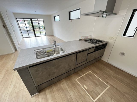 ��t���s��s�k����4���ڂ̐V�z��ˌ��ẴL�b�`��