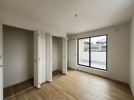 ��t���s��s�k����4���ڂ̐V�z��ˌ��Ă̐Q��