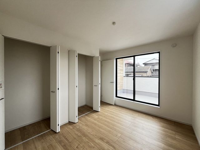 ��t���s��s�k����4���ڂ̐V�z��ˌ��Ă̐Q��