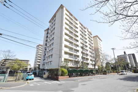 ��t���D���s�C�_��2���ڂ̒��Ã}���V�����̌��n�O�ώʐ^