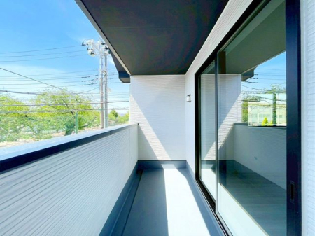 ��t���s��s��{3���ڂ̐V�z��ˌ��Ẵo���R�j�[