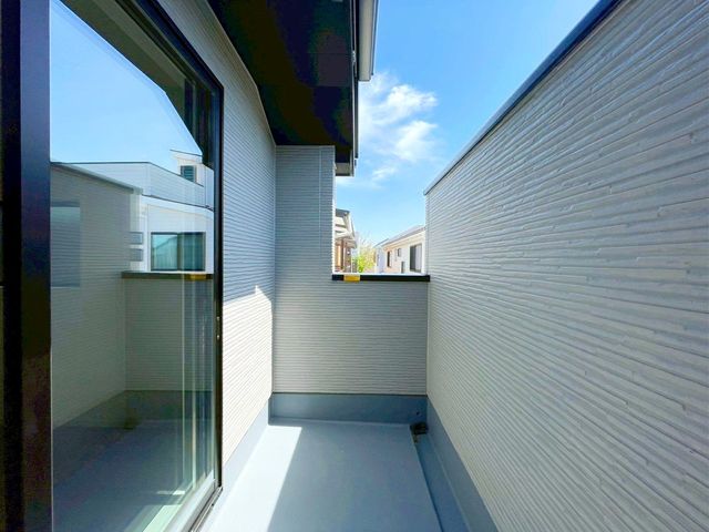 ��t���s��s��{3���ڂ̐V�z��ˌ��Ẵo���R�j�[