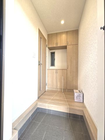 ��t���s��s�{�v��1���ڂ̐V�z��ˌ��Ẵo���R�j�[