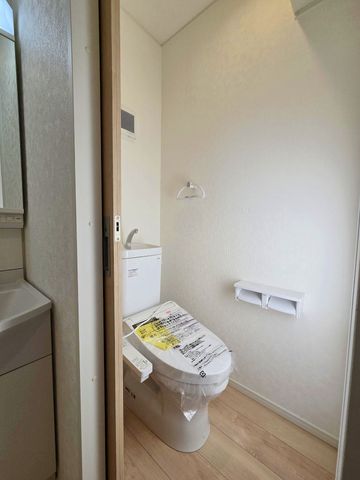 ��t���s��s�{�v��1���ڂ̐V�z��ˌ��Ă̐Q��