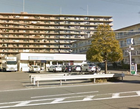 ��t���D���s�C�_����1���ڂ̒��Ã}���V�����̎��ӊ�