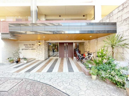 ��t���D���s�����R2���ڂ̒��Ã}���V�����̃G���g�����X