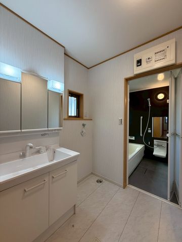 ��t���D���s�匊��2���ڂ̒��È�ˌ��Ă̐��ʑ�E���ʏ�