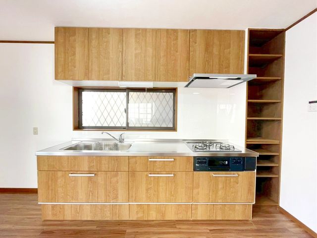 ��t���s��s�{�k��2���ڂ̒��È�ˌ��ẴL�b�`��