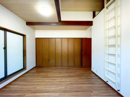 ��t���s��s�{�k��2���ڂ̒��È�ˌ��Ă̎q������