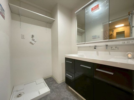 ��t���D���s�{��5���ڂ̒��Ã}���V�����̐��ʑ�E���ʏ�