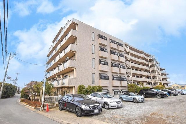 千葉県市川市北方町4丁目の中古マンションの現地外観写真