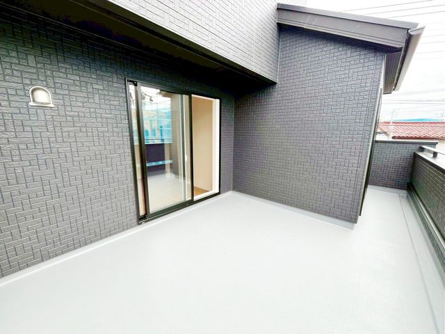 ��t���D���s�ێR5���ڂ̐V�z��ˌ��Ẵo���R�j�[