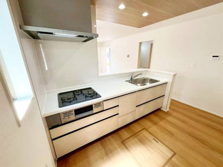 ��t���s��s������5���ڂ̐V�z��ˌ��Ă̎��ӊ�