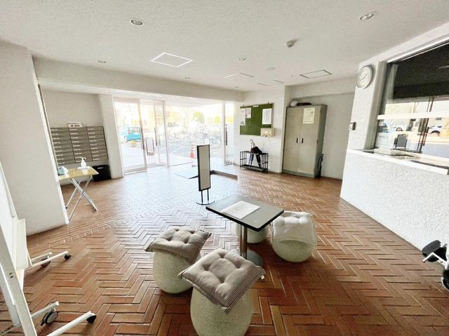 ��t���s��s�S��2���ڂ̒��Ã}���V�����̃G���g�����X