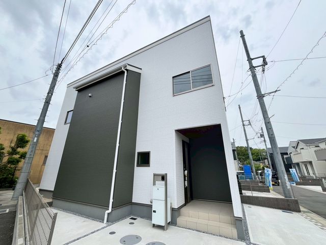 ��t���s��s�^��5���ڂ̐V�z��ˌ��Ă̌��n�O�ώʐ^