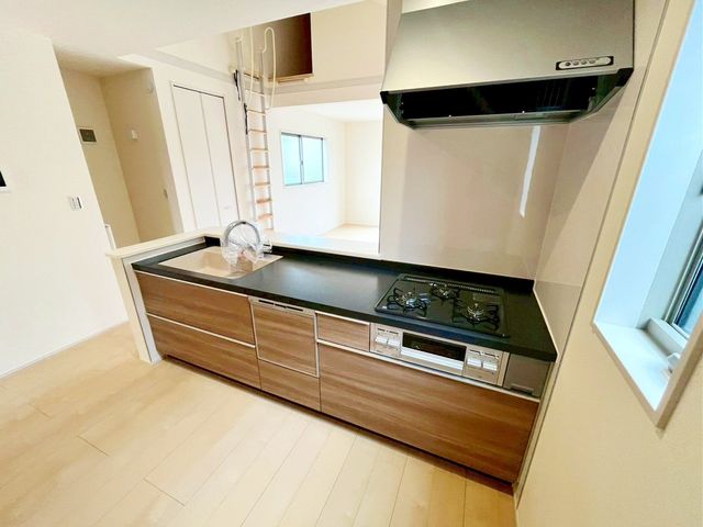 ��t���s��s�^��5���ڂ̐V�z��ˌ��ẴL�b�`��