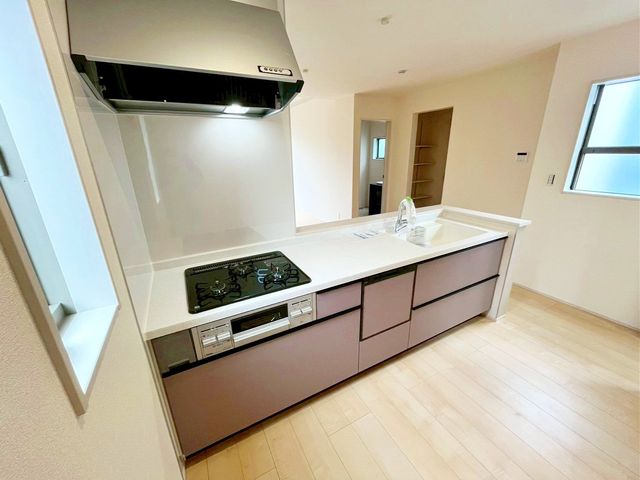 ��t���s��s�^��5���ڂ̐V�z��ˌ��ẴL�b�`��