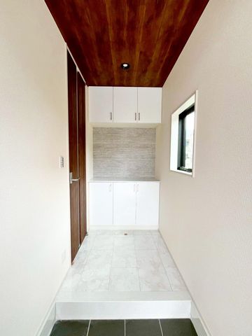 ��t���s��s�^��5���ڂ̐V�z��ˌ��Ă̌���