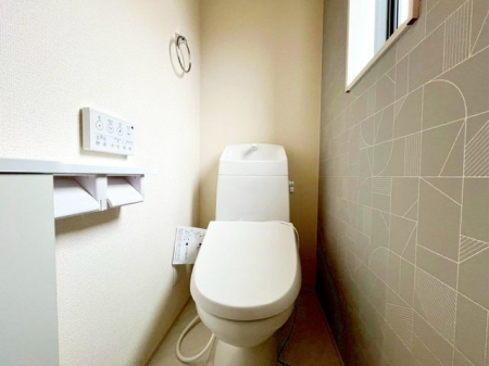 ��t���s��s�^��5���ڂ̐V�z��ˌ��Ẵg�C��