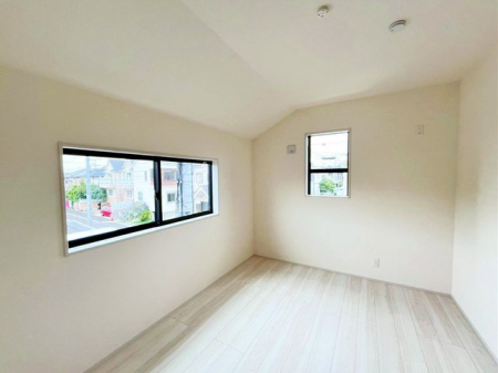 ��t���s��s�^��5���ڂ̐V�z��ˌ��Ă̐Q��