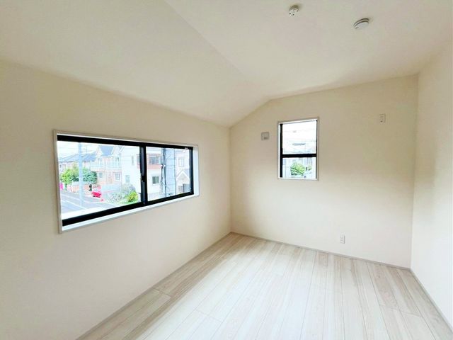 ��t���s��s�^��5���ڂ̐V�z��ˌ��Ă̐Q��