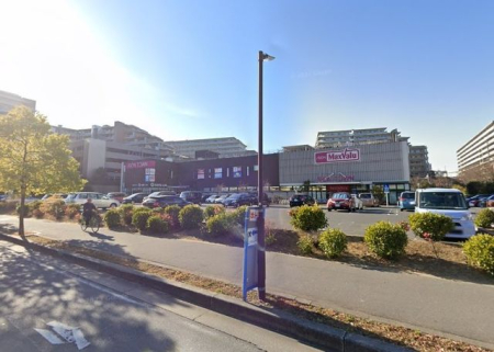 ��t���D���s�C�_4���ڂ̐V�z��ˌ��Ă̎��ӊ�