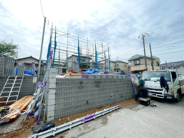 ��t���D���s�C�_4���ڂ̐V�z��ˌ��Ă̂��̑�