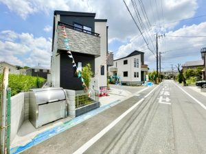 ヤマダホームズ