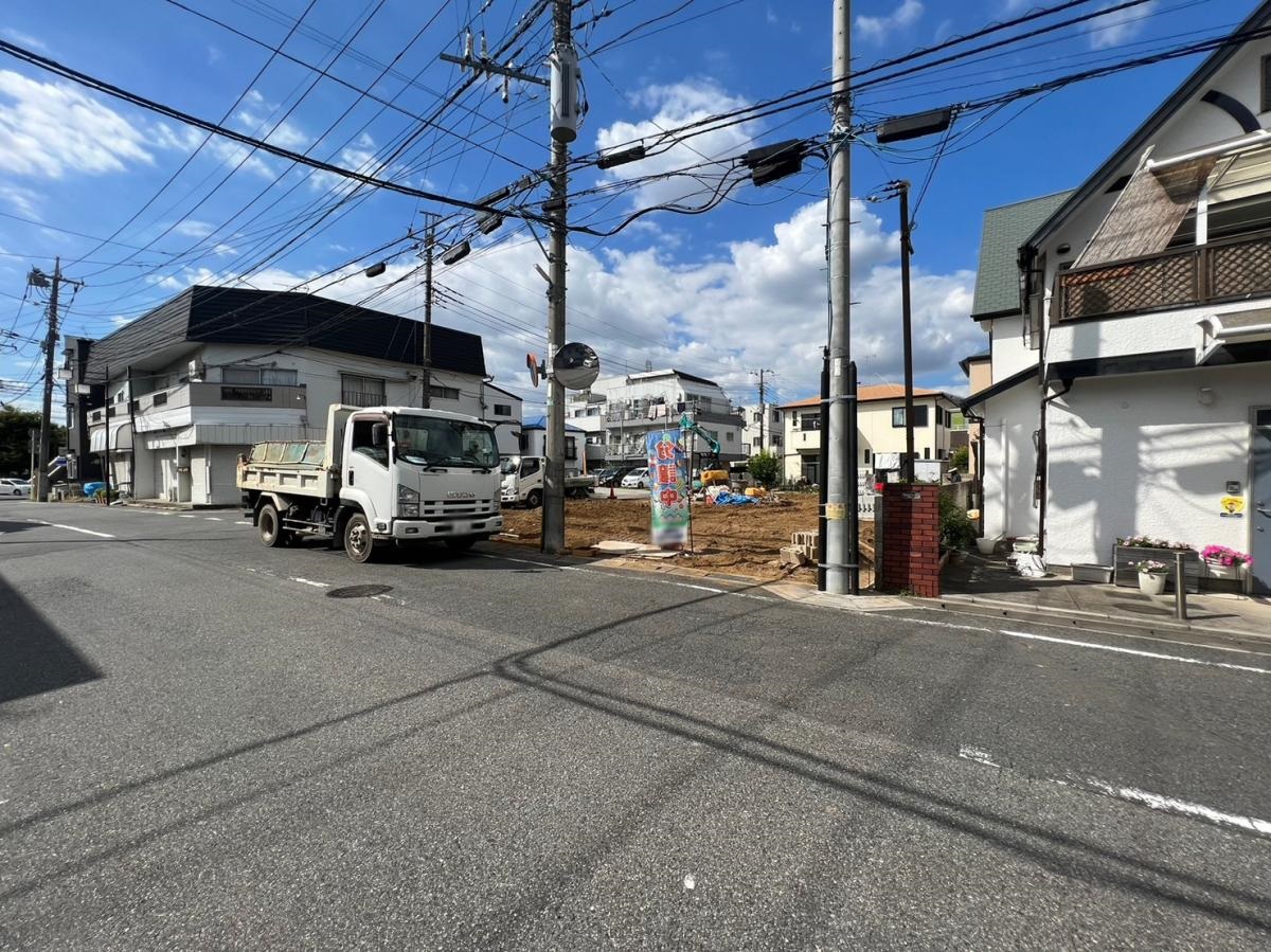 【前面道路含む現況写真】
